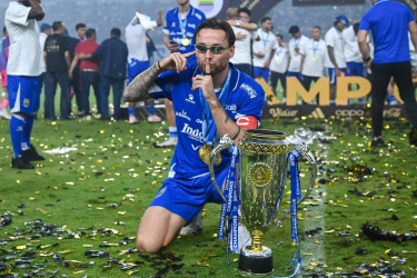 Makna Hattrick Juara Persib Bandung Bagi Marc Klok