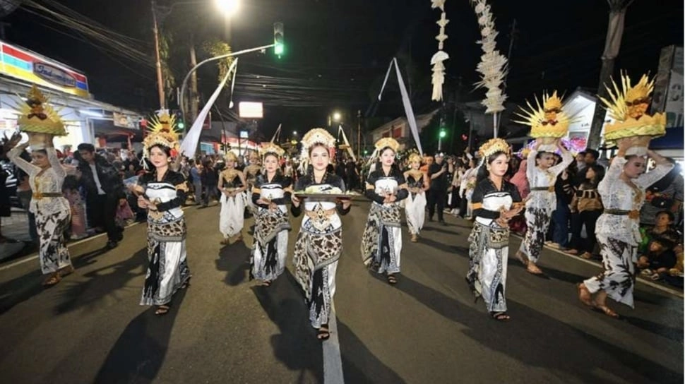 Kirab Budaya Napak Tilas Padjadjaran di Jabar, Binokasih Mulang Salaka Tandai Pembukaan di Sumedang