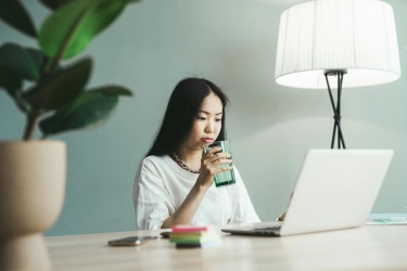 Benarkah Banyak Minum Air Putih Bantu Turunkan Kolesterol?