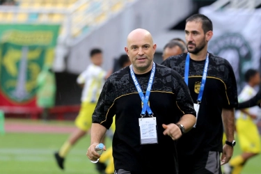 Rumor Transfer Persebaya, Tavares Bercanda soal Messi dan Ronaldo