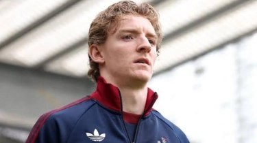 Anthony Gordon Segera Diresmikan Sebagai Rekrutan Baru Barcelona, Sudah Tiba di Spanyol