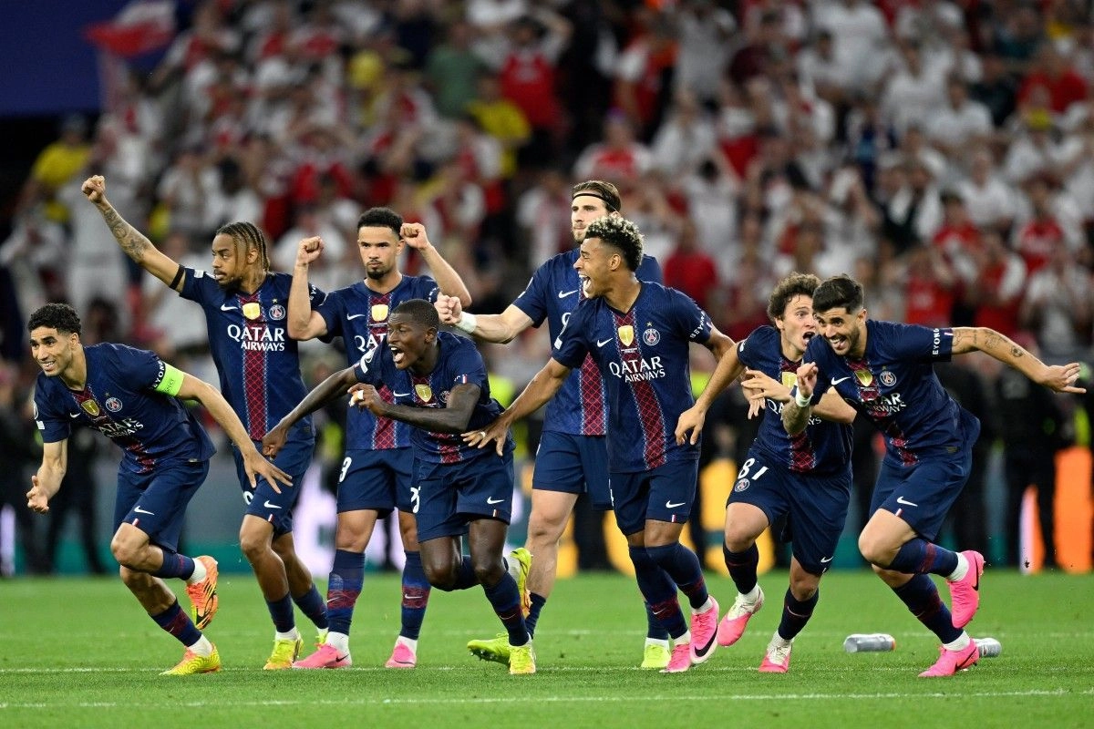 Emmanuel Petit Sebut Rahasia Kesuksesan PSG: Bebas dari Ego