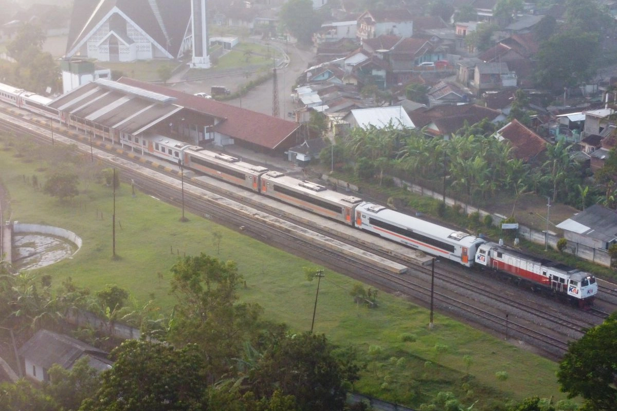 KA Cikuray Layani 2,2 Juta Penumpang hingga April 2026
