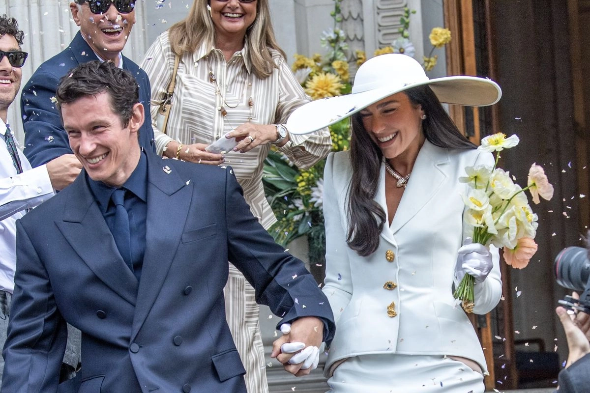 Resmi Menikah, Intip Gaya Klasik dan Elegan Dua Lipa dan Callum Turner