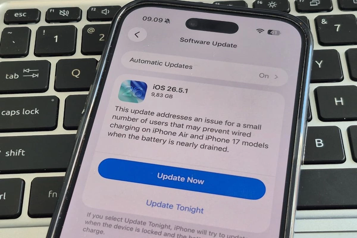Apple Rilis iOS 26.5.1, Perbaiki Masalah Cas di iPhone Air dan iPhone 17