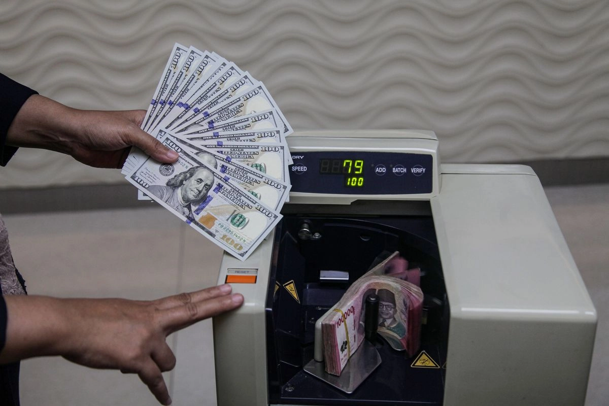 Rupiah Turun ke Rp 17.864, Berikut Kurs BCA, BMRI, dan BBNI per 2 Juni 2026