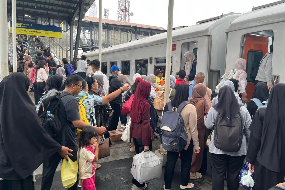 Selama Libur Panjang Angkut 1,4 Juta Penumpang, KAI: Mobilitas Cenderung Merata