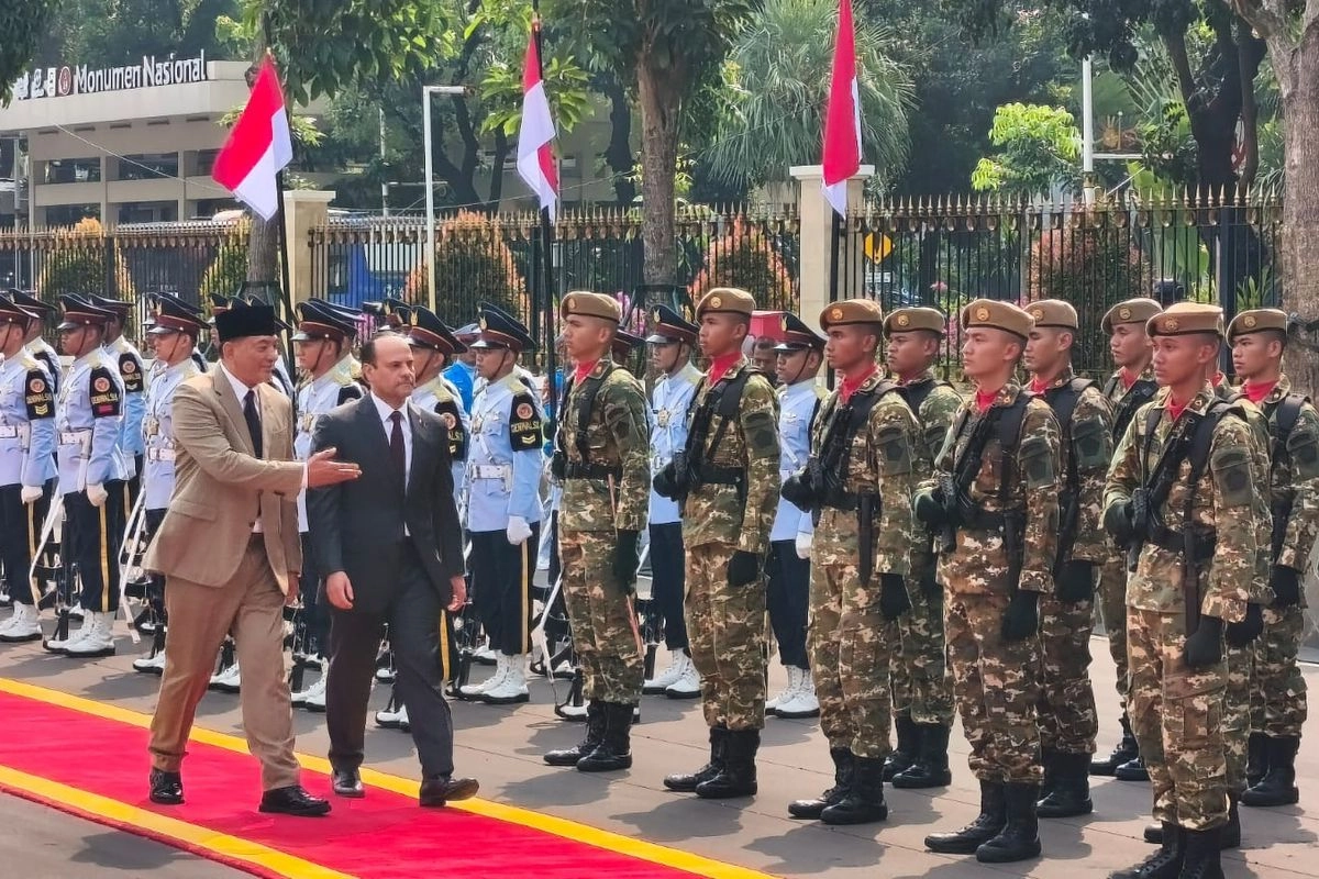 Sjafrie Sambut Kedatangan Menhan Qatar Sheikh Saoud