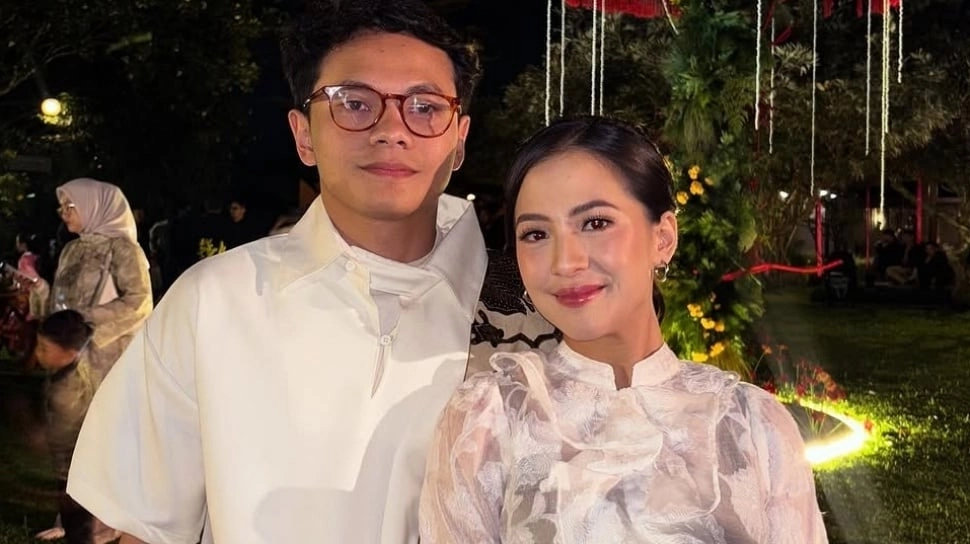 Suami Adhisty Zara Kerja Apa? Ini Jejak Karier Tsaqib