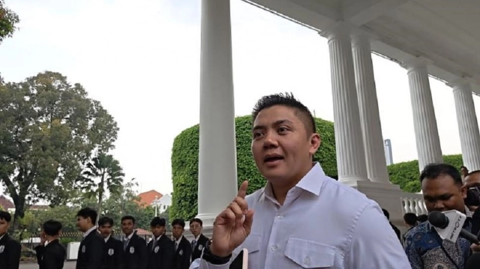 Teddy Klaim Prabowo Pakai Dana Pribadi untuk Kunjungan Luar Negeri, Celios: Buktinya Mana?