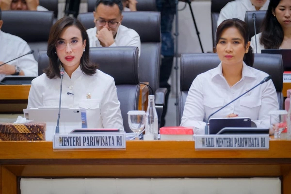 Menpar Widiyanti Sebut Kunjungan Turis Asing ke Indonesia Terdampak Situasi Timur Tengah