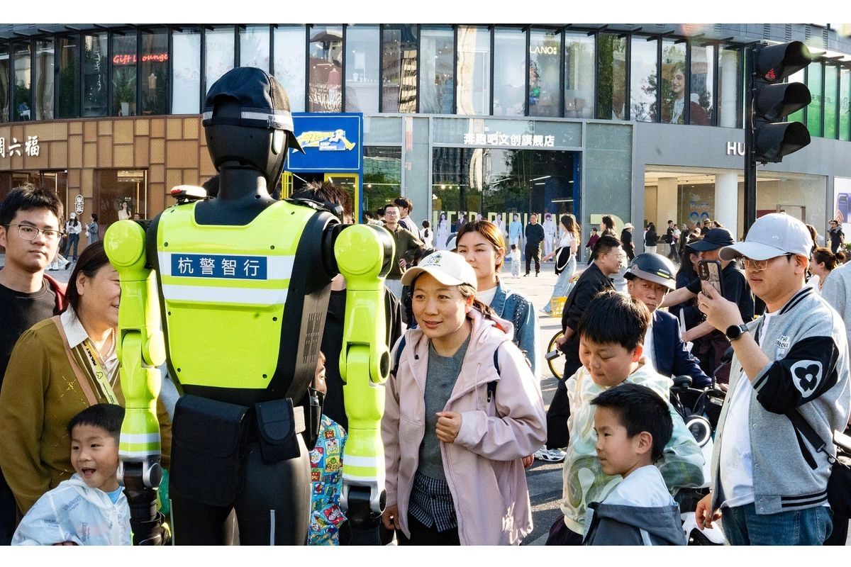 China Punya Robot Polantas, Kerja 3 Hari ''Tilang'' 12.000 Pelanggaran