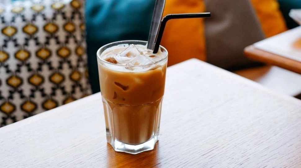 Tren Minum Kopi Less Sugar hingga No Sugar Bisa Jadi Bumerang untuk Kulit, Kok Bisa?