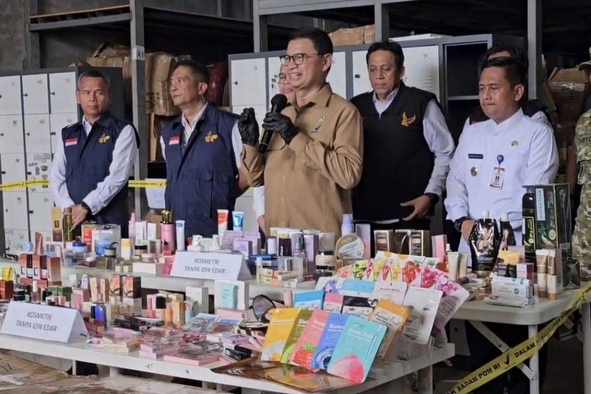 Polisi Tangkap 2 Orang Saat Gerebek Gudang Kosmetik Ilegal di Tangerang, Ini Perannya