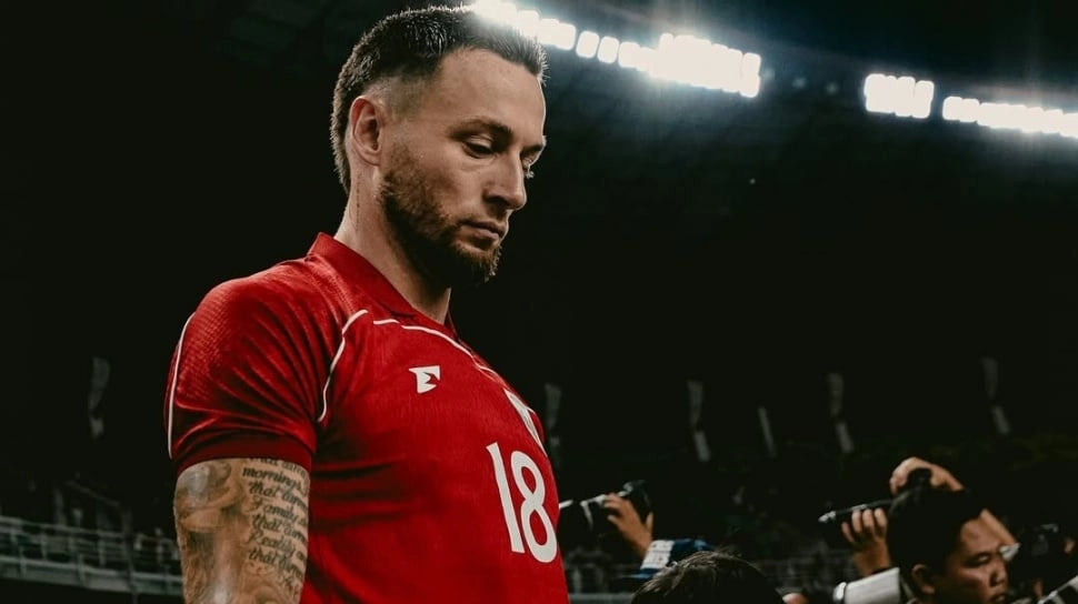 Blak-blakan John Herdman Alasan Coret Marc Klok dari Timnas Indonesia