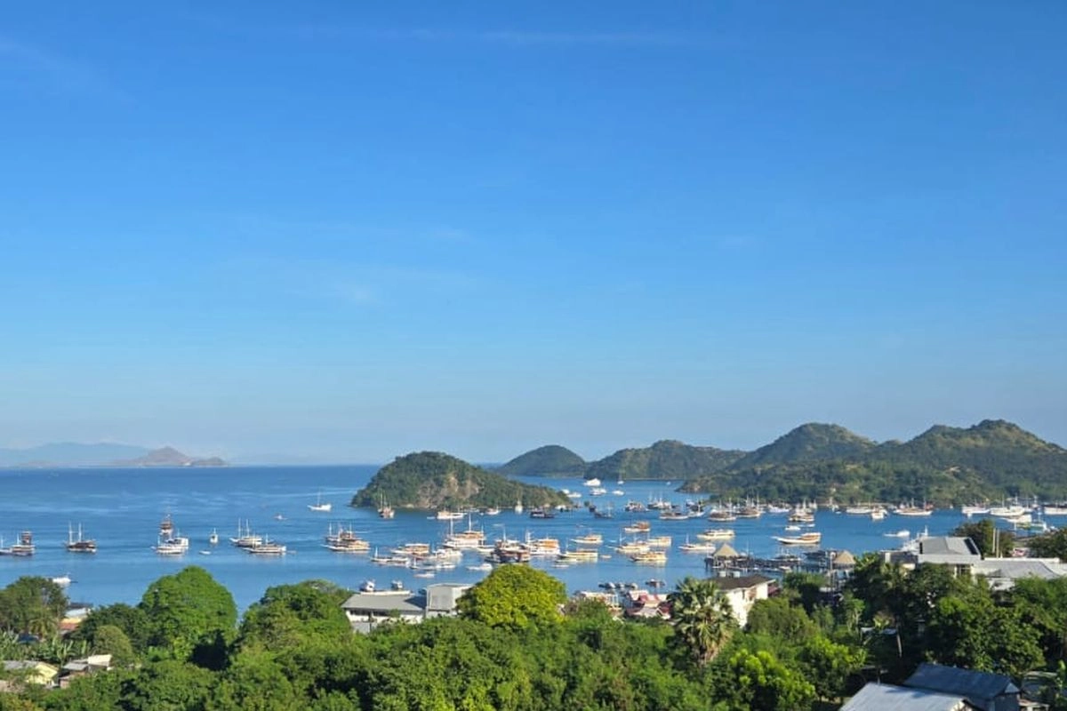 Menikmati Senja dan Pentas Seni di Parapuar, Wisata Darat Andalan Baru Labuan Bajo