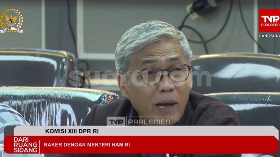 Mafirion Minta Natalius Pigai Fokus Selesaikan Kasus HAM Ketimbang Urus Polri