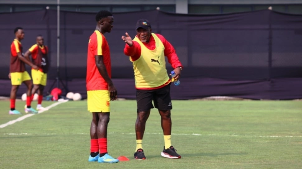 Pelatih Mozambik Blak-blakan Alasan Tanpa Dua Bintang Eropa Hadapi Timnas Indonesia